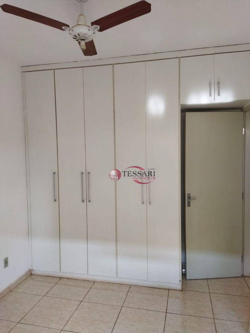 Apartamento para alugar com 2 quartos, 50m² - Foto 4