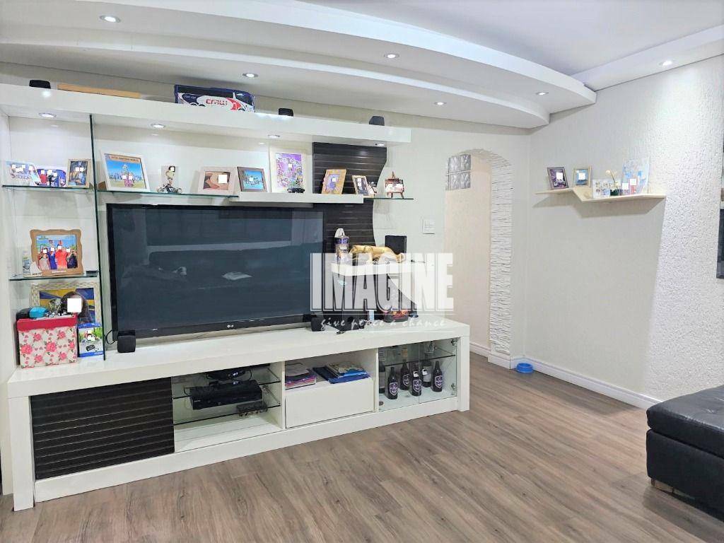 Sobrado à venda com 3 quartos, 150m² - Foto 2