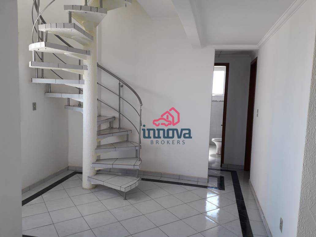 Apartamento à venda com 3 quartos, 200m² - Foto 1