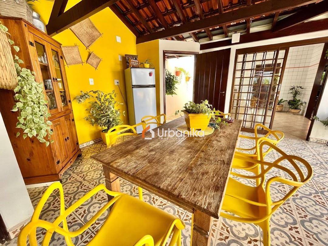 Sobrado, 3 quartos, 230 m² - Foto 1