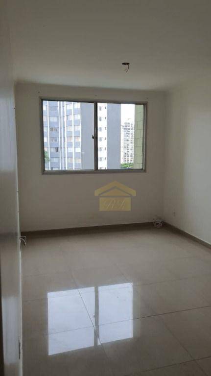 Apartamento à venda com 2 quartos, 60m² - Foto 1