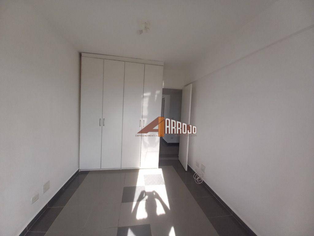 Apartamento à venda com 3 quartos, 115m² - Foto 13