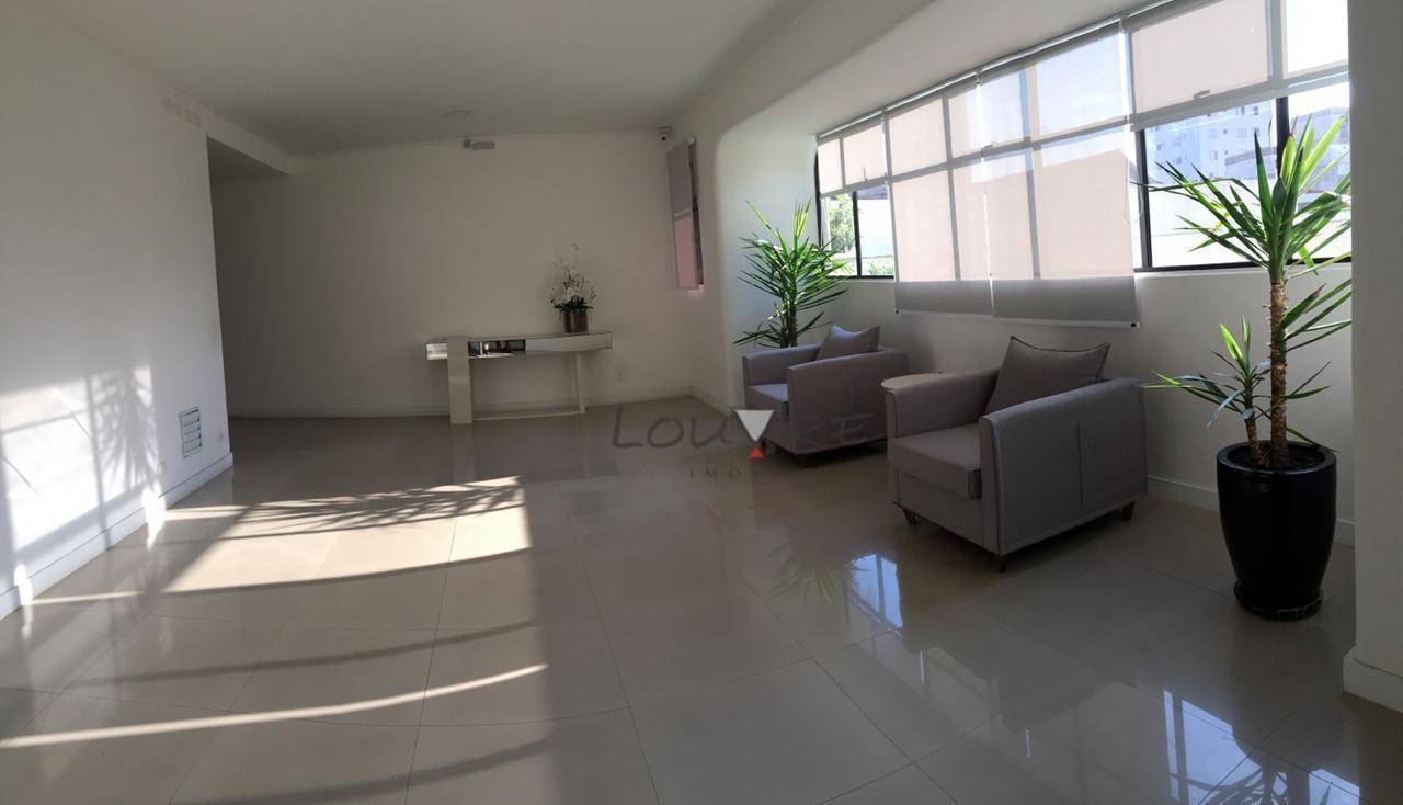 Apartamento à venda com 2 quartos, 75m² - Foto 2