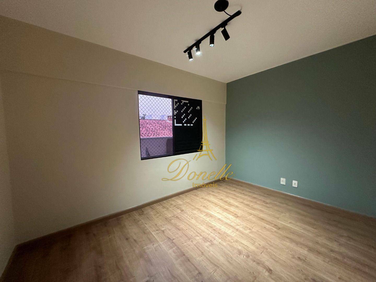 Apartamento à venda com 3 quartos, 92m² - Foto 4