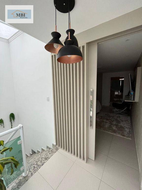 Sobrado à venda com 4 quartos, 200m² - Foto 11