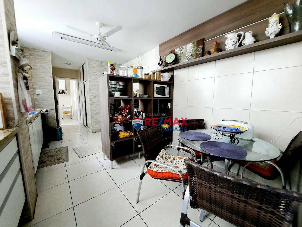 Apartamento à venda com 4 quartos, 231m² - Foto 17