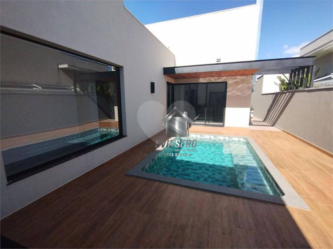 Casa, 3 quartos, 218 m² - Foto 1