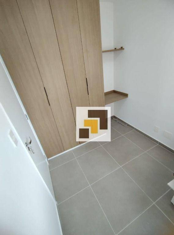 Apartamento à venda com 2 quartos, 40m² - Foto 15