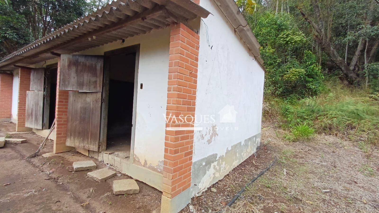 Chácara à venda com 3 quartos, 150m² - Foto 18