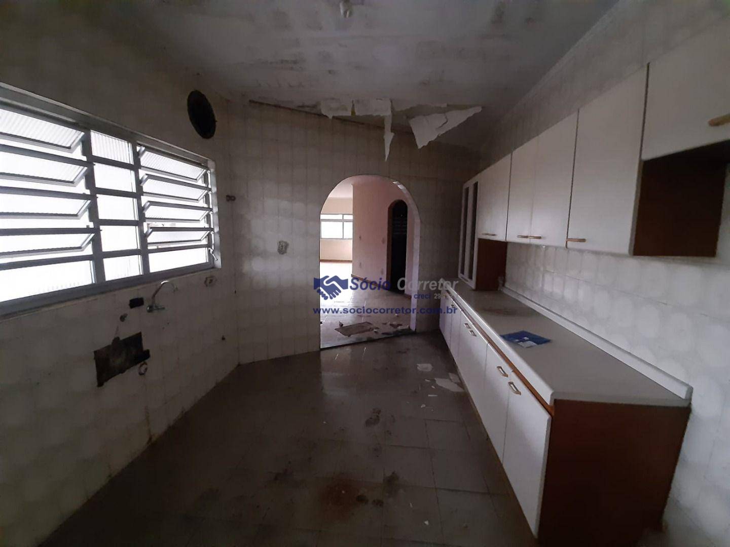 Sobrado à venda com 4 quartos, 335m² - Foto 47