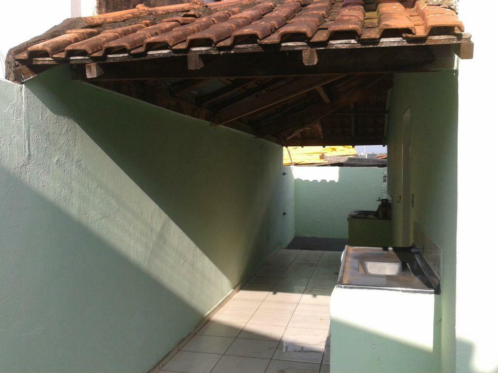 Casa à venda com 3 quartos, 132m² - Foto 2