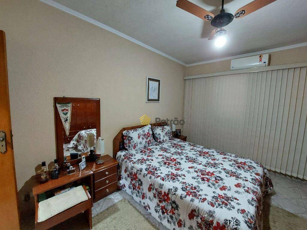 Sobrado à venda com 2 quartos, 173m² - Foto 4