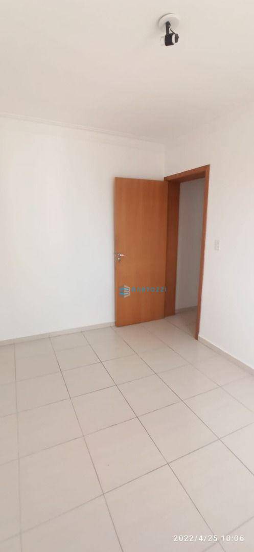 Apartamento à venda com 3 quartos, 85m² - Foto 14