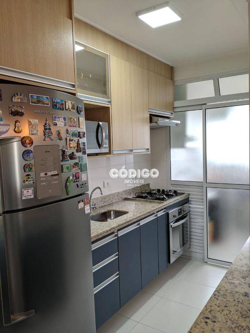 Apartamento à venda com 2 quartos, 62m² - Foto 7