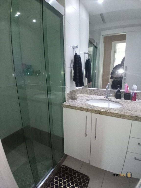 Apartamento à venda com 3 quartos, 96m² - Foto 7