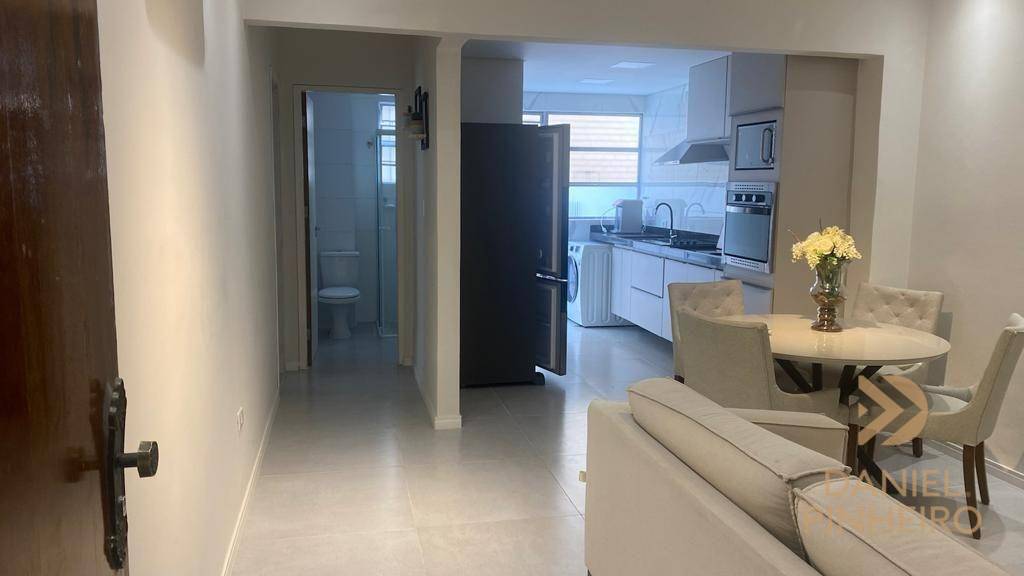 Apartamento à venda com 1 quarto, 60m² - Foto 2