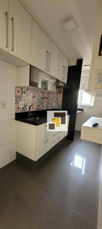 Apartamento à venda com 3 quartos, 62m² - Foto 3