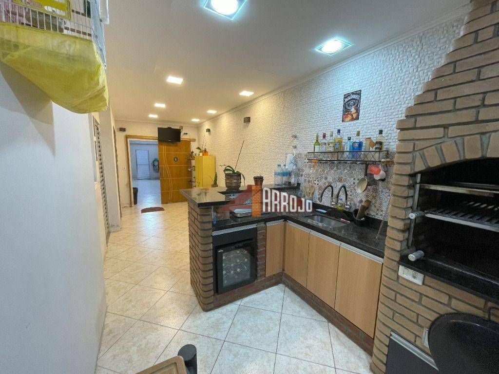 Casa à venda com 3 quartos, 200m² - Foto 30