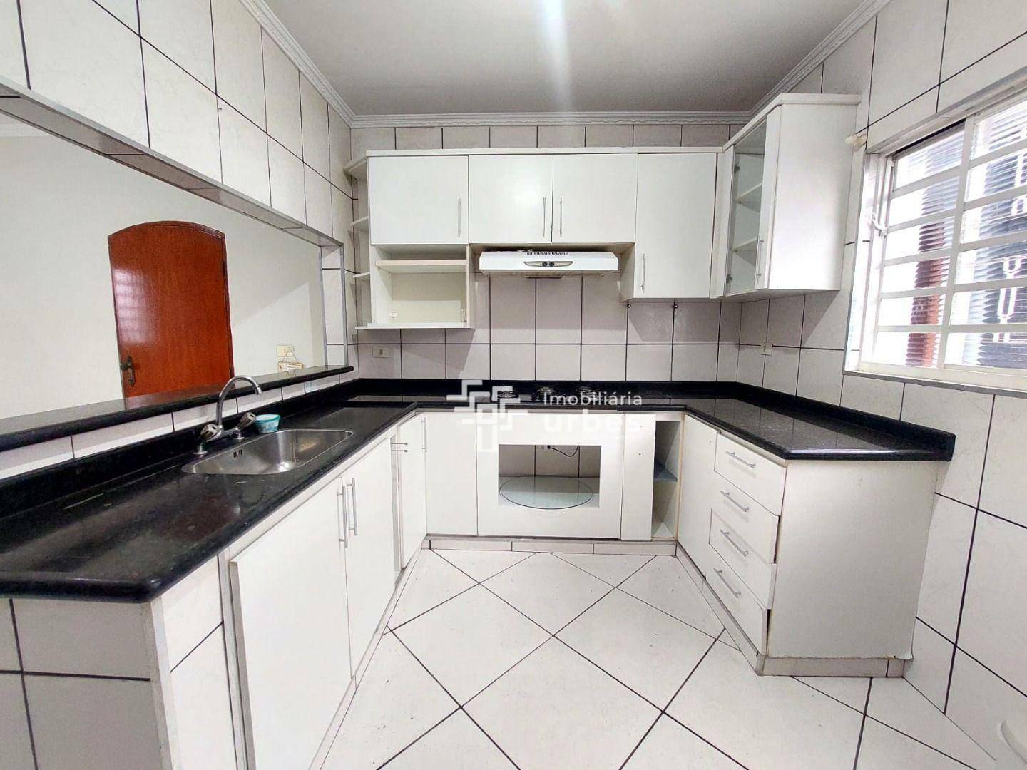 Casa para alugar com 3 quartos, 165m² - Foto 5