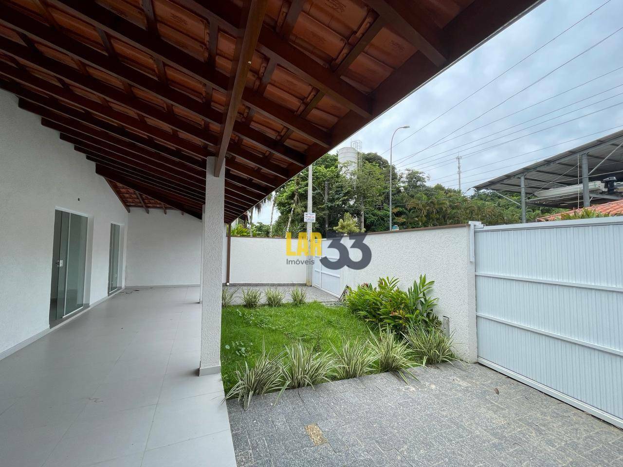 Casa à venda com 3 quartos, 150m² - Foto 4