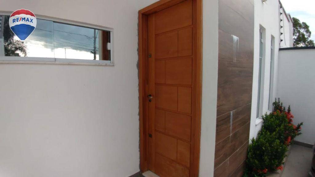 Casa à venda com 2 quartos, 66m² - Foto 4