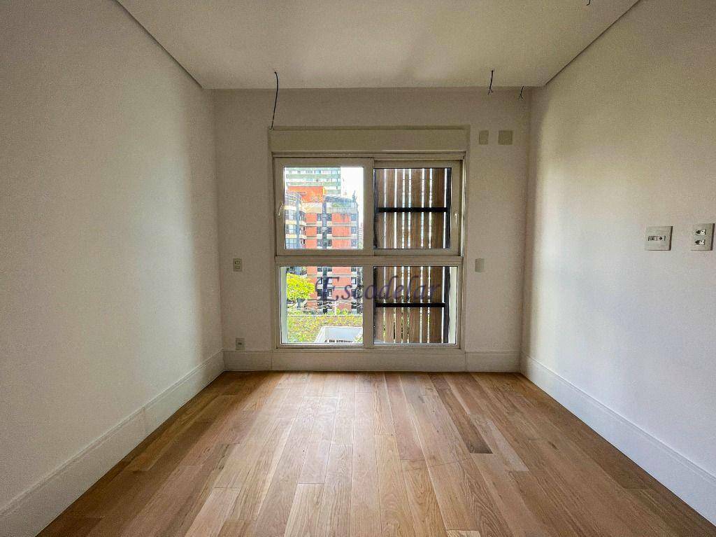 Apartamento à venda com 4 quartos, 227m² - Foto 35