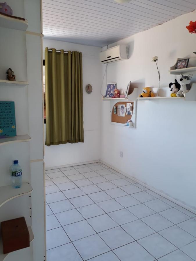 Casa de Condomínio à venda com 5 quartos, 200m² - Foto 18