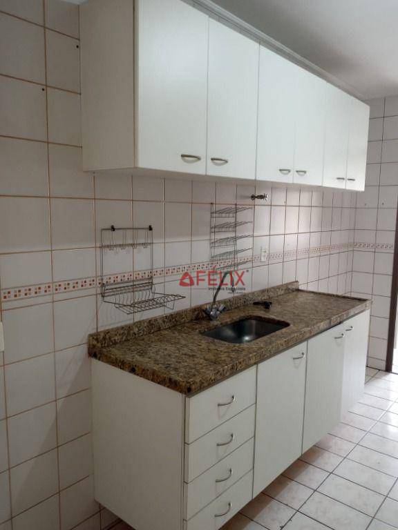 Apartamento à venda com 2 quartos, 76m² - Foto 5