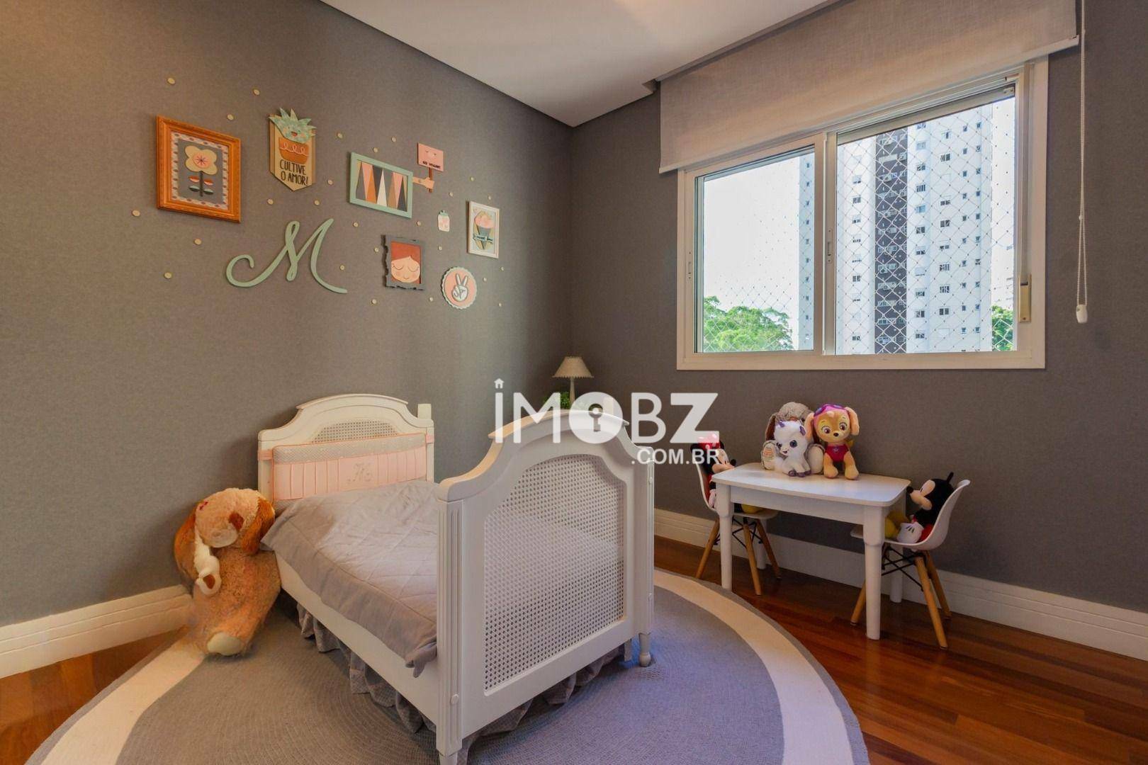 Apartamento à venda com 4 quartos, 223m² - Foto 18