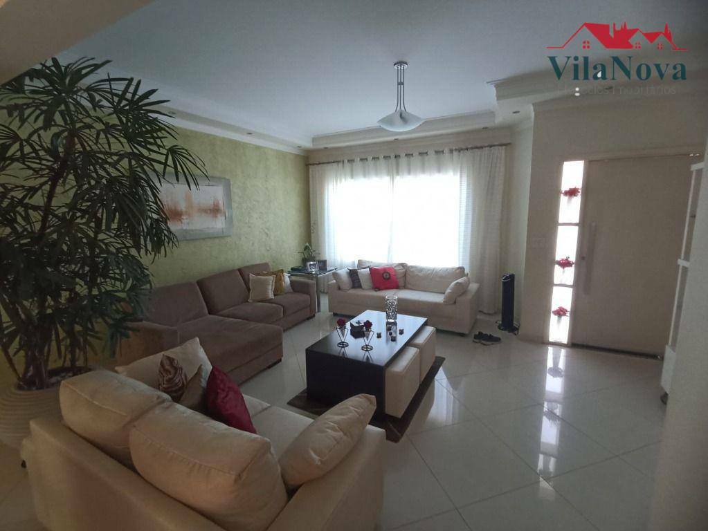 Casa de Condomínio à venda com 3 quartos, 218m² - Foto 4