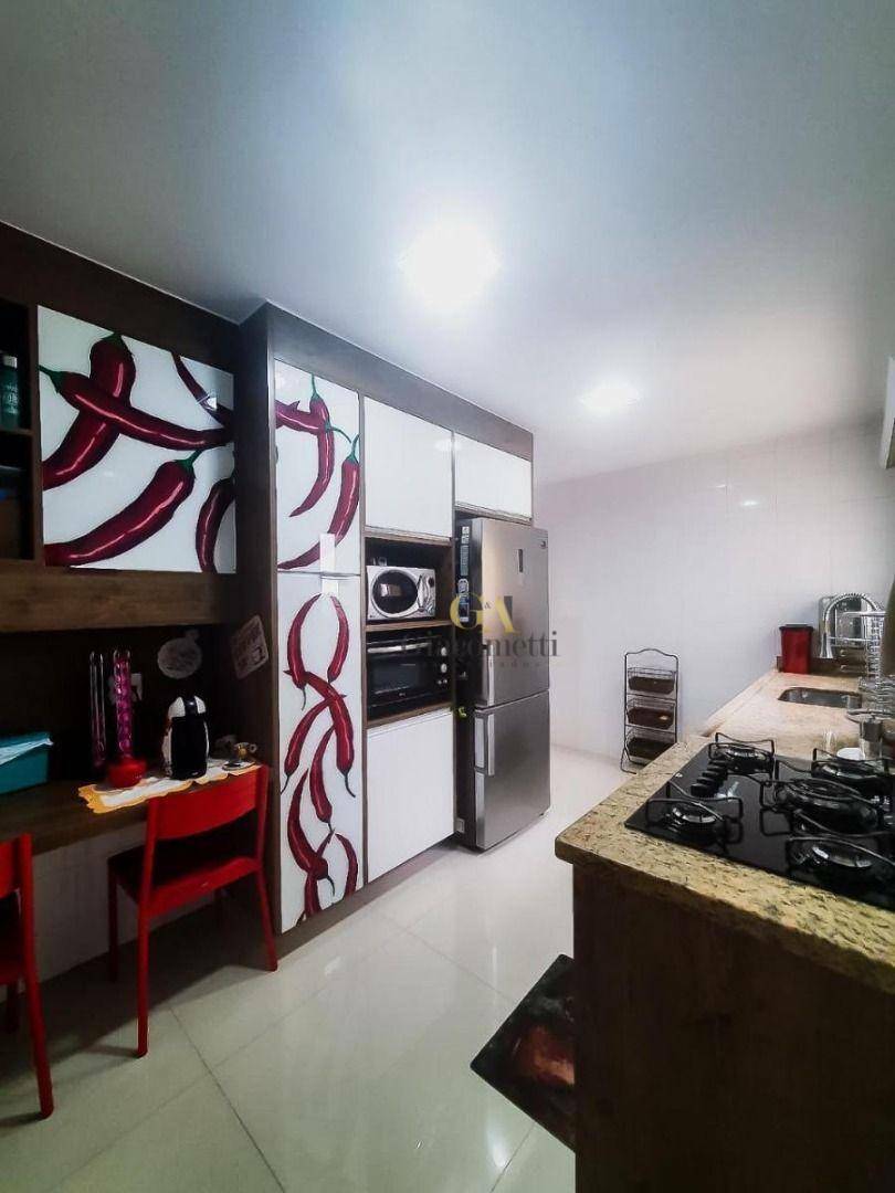 Apartamento à venda com 3 quartos, 158m² - Foto 3