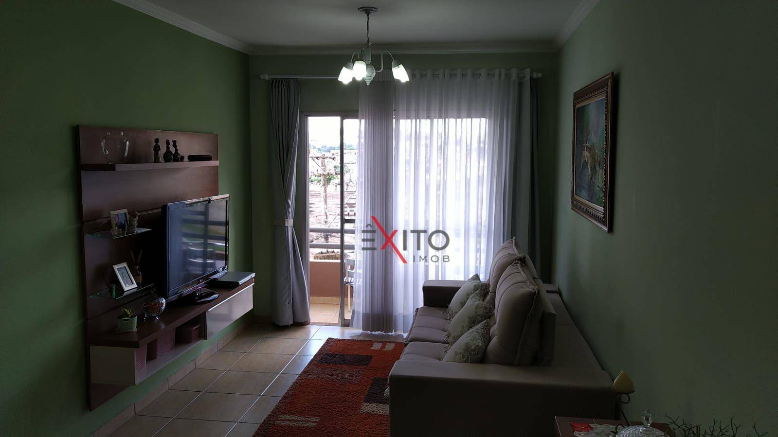 Apartamento à venda com 2 quartos, 79m² - Foto 1