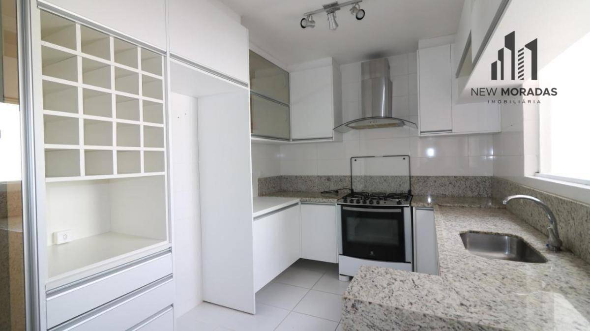 Sobrado à venda com 3 quartos, 214m² - Foto 4