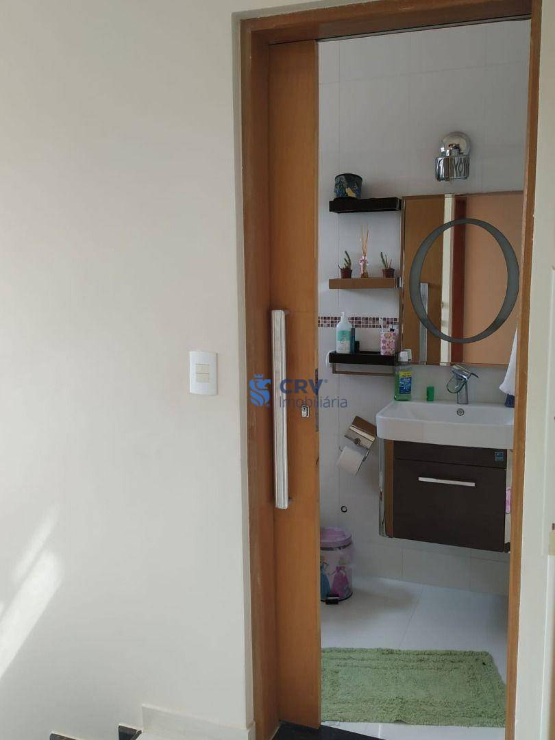 Sobrado à venda com 3 quartos, 250m² - Foto 18