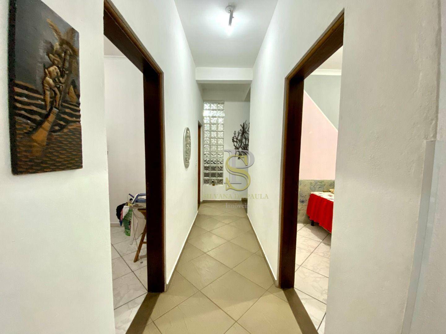 Casa à venda com 3 quartos, 272m² - Foto 8