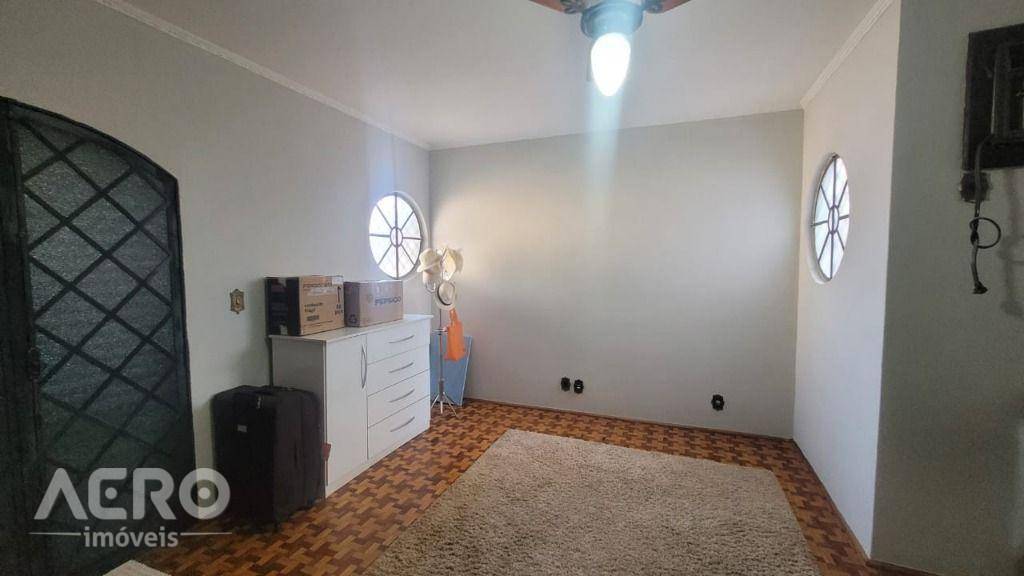 Casa à venda com 4 quartos, 229m² - Foto 23