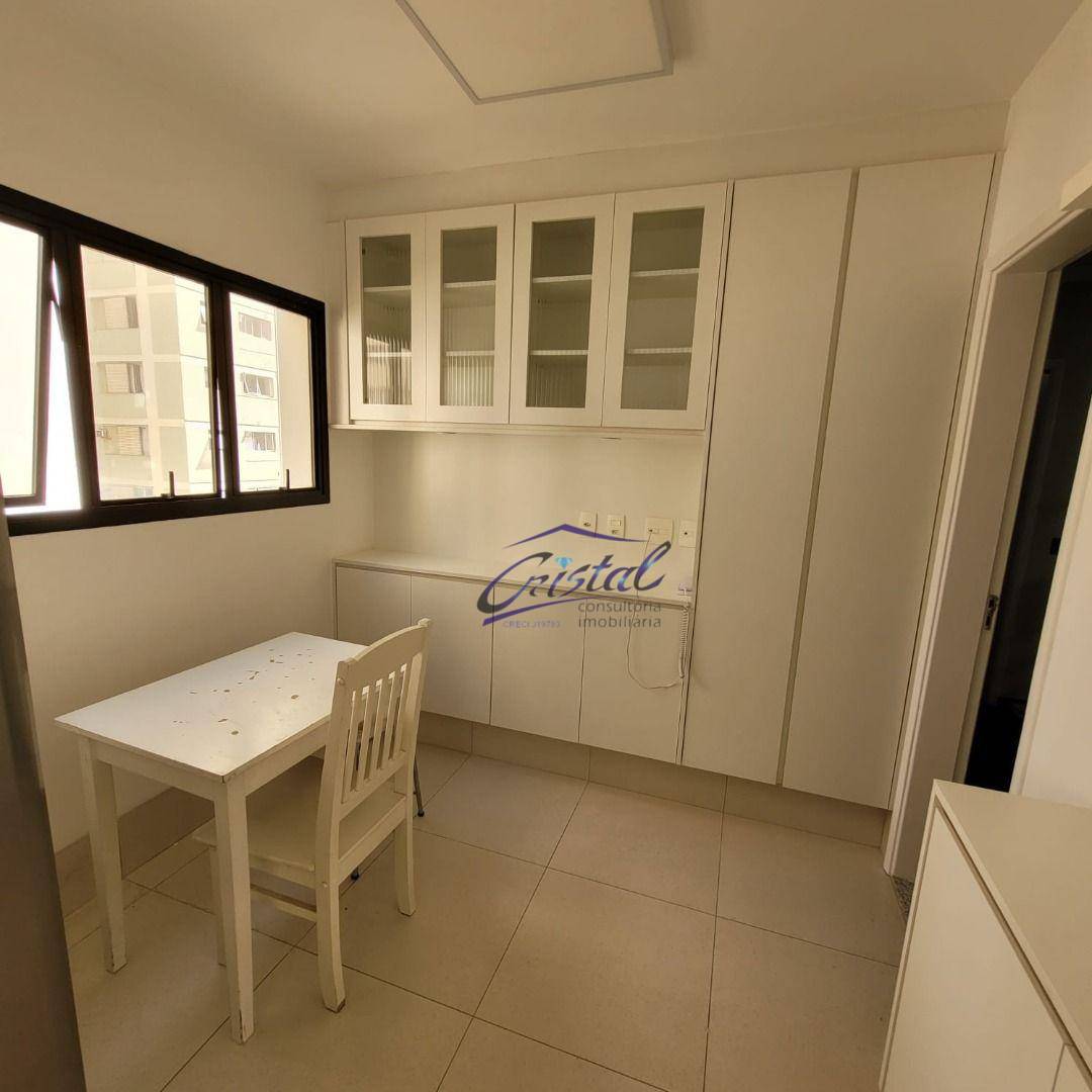 Apartamento para alugar com 2 quartos, 157m² - Foto 6