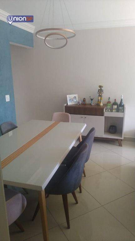 Apartamento à venda com 3 quartos, 82m² - Foto 4