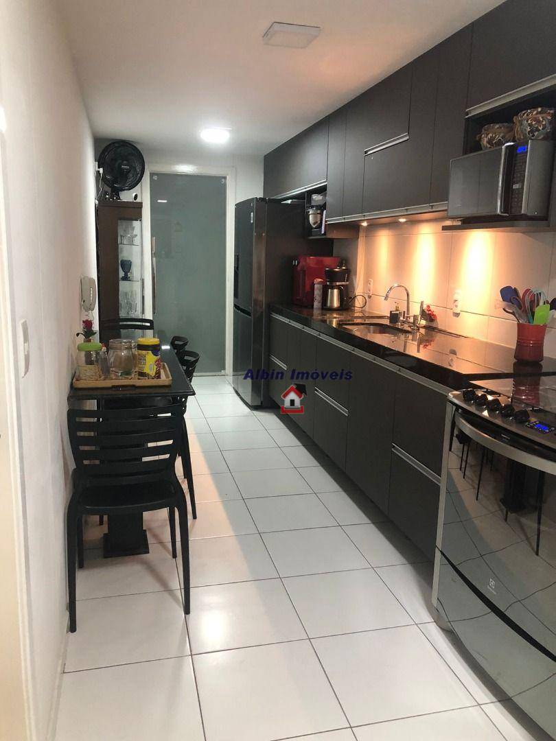 Apartamento à venda com 3 quartos, 157m² - Foto 7