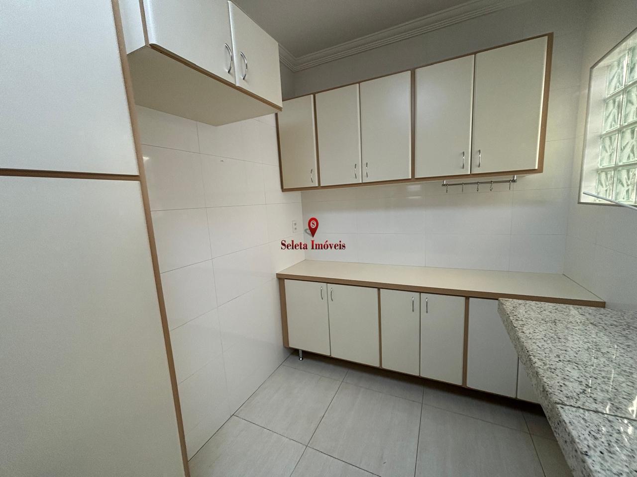 Casa à venda com 3 quartos, 212m² - Foto 14