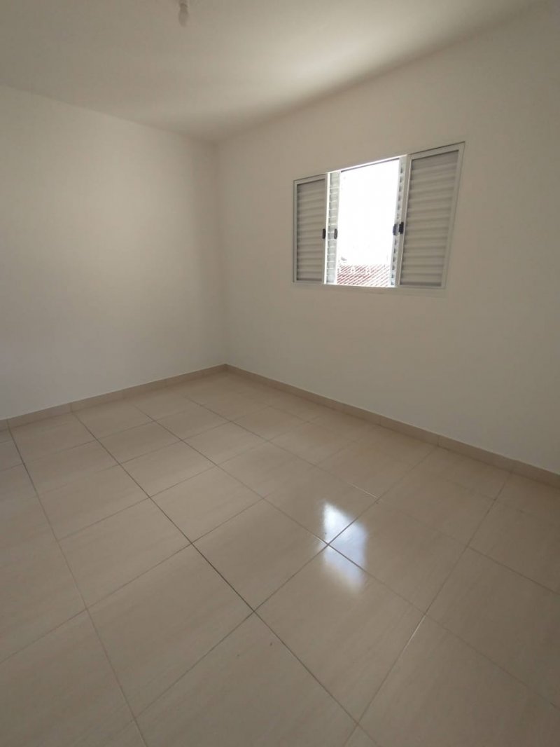 Casa à venda com 2 quartos, 120m² - Foto 5