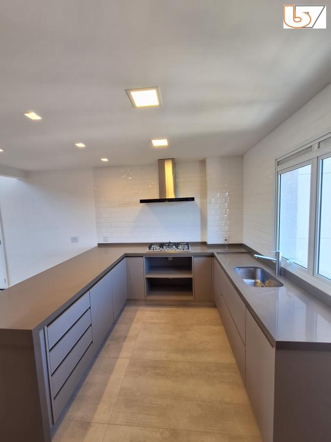 Apartamento à venda com 3 quartos, 176m² - Foto 6