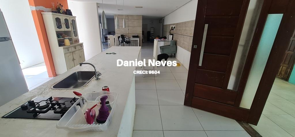 Casa à venda com 4 quartos, 320m² - Foto 35