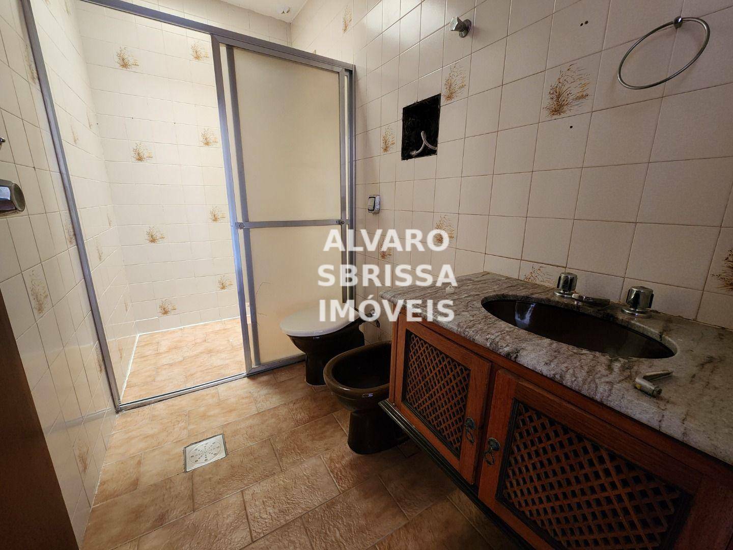 Casa à venda com 3 quartos, 284m² - Foto 9