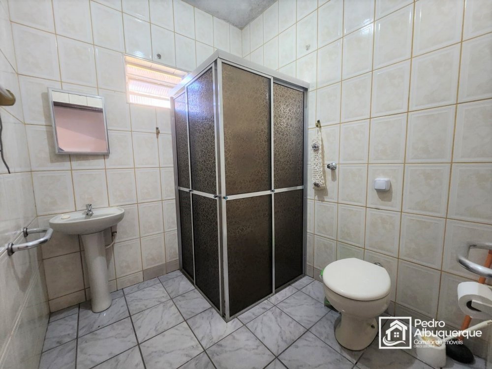 Casa à venda com 2 quartos, 70m² - Foto 3