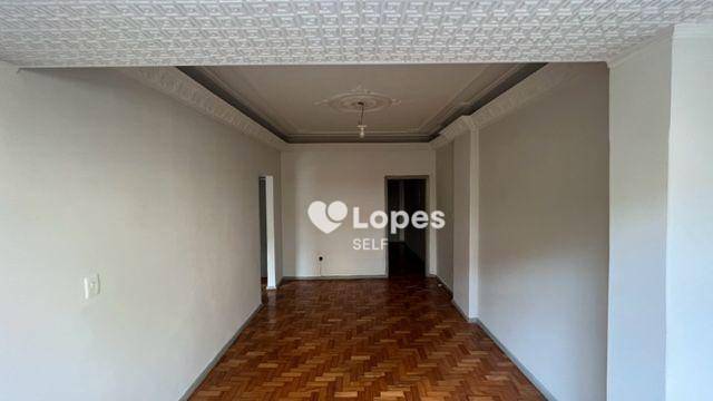 Apartamento à venda com 2 quartos, 79m² - Foto 3