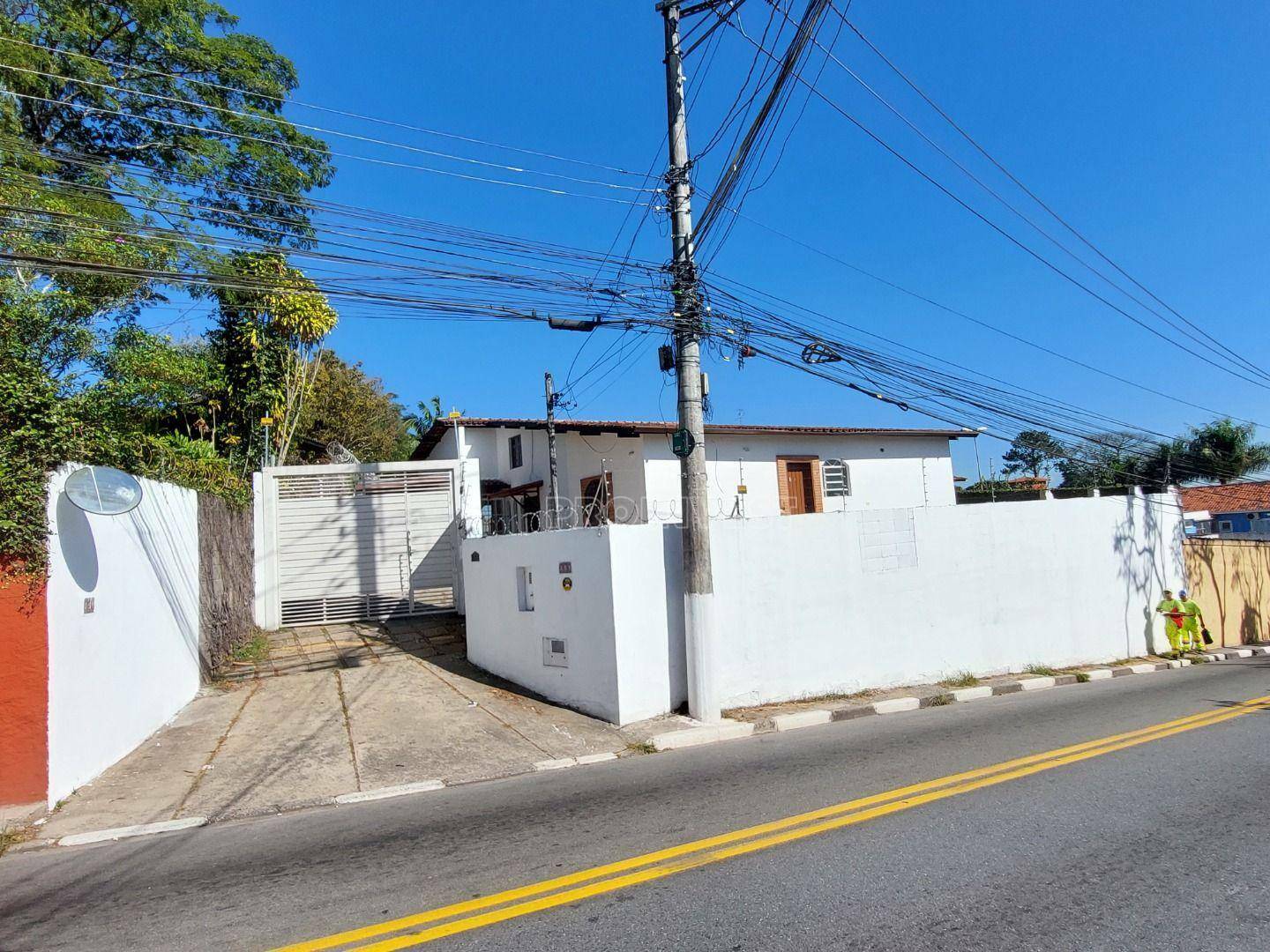 Casa à venda e aluguel com 5 quartos, 270m² - Foto 1