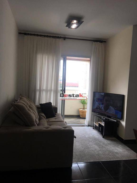 Apartamento à venda com 2 quartos, 65m² - Foto 4