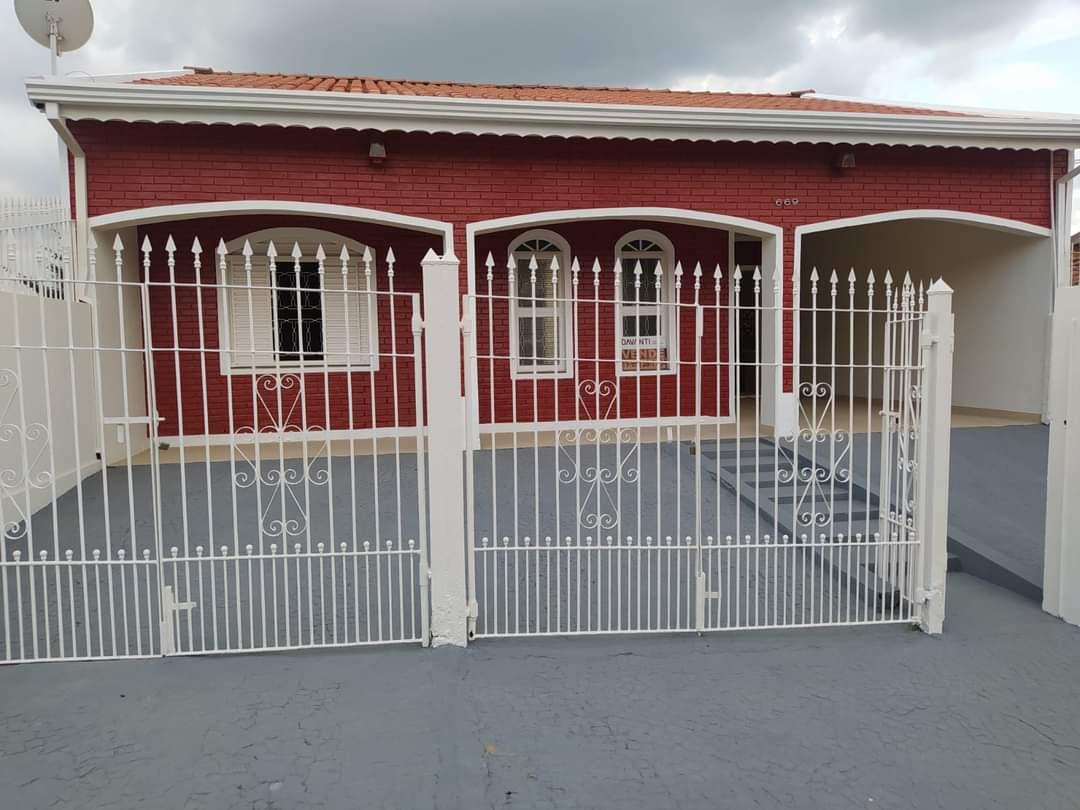 Casa à venda com 4 quartos, 300m² - Foto 1