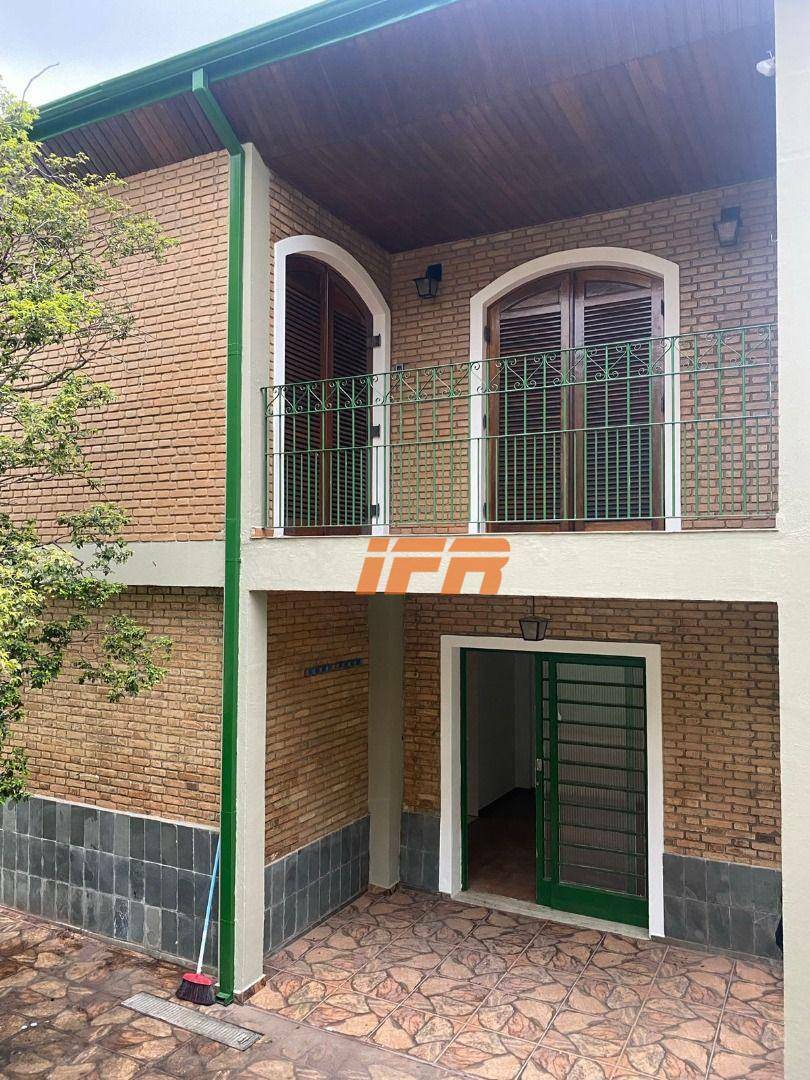 Sobrado à venda com 2 quartos, 250m² - Foto 2